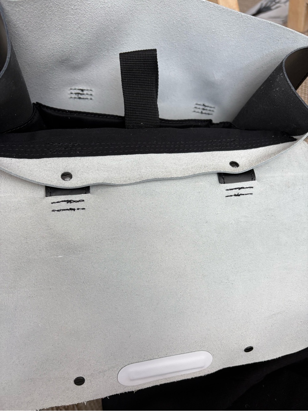 Dr. Martens x TATE Museum | Ithell Colquhoun ULTRA RARE Docs Leather Backpack - Picture 13 of 16